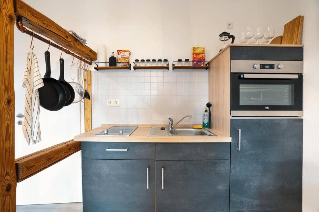Janks I 11a-n3 I In Holz Und Lehm *